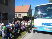 Výlet Luštěnice a Dobrovice Od motyky po traktor